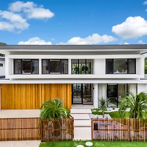 Poet's Nest , Byron Bay Australia